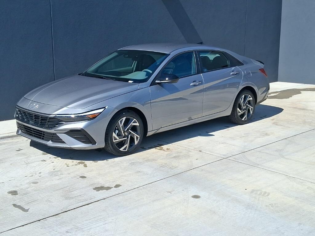 New 2025 Hyundai Elantra SEL Sport Sedan