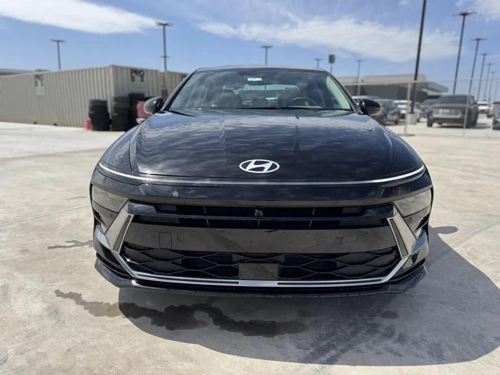 New 2025 Hyundai Sonata Hybrid Limited Sedan