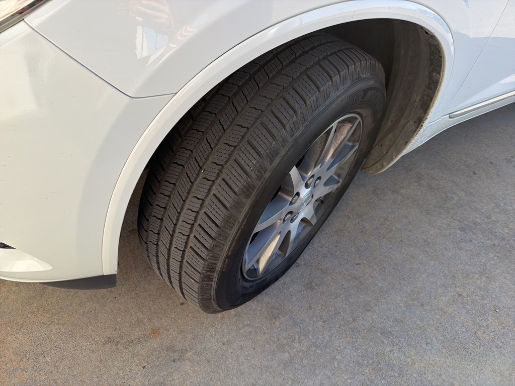 Used 2017 Buick Enclave Leather with VIN 5GAKRBKD3HJ229256 for sale in Norman, OK