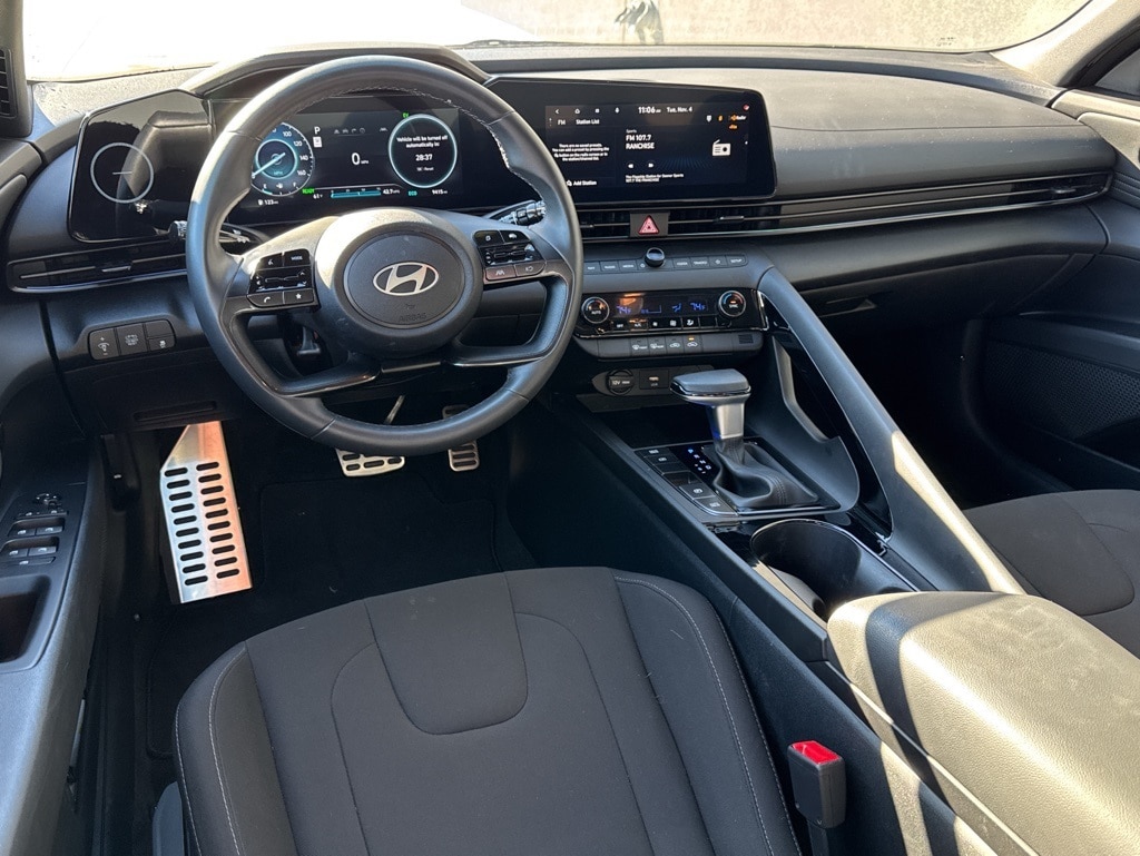 Used 2025 Hyundai Elantra Hybrid SEL Sport Sedan