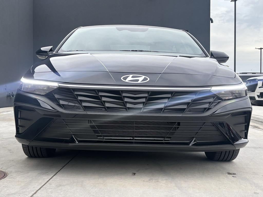 New 2025 Hyundai Elantra SEL Sport Sedan