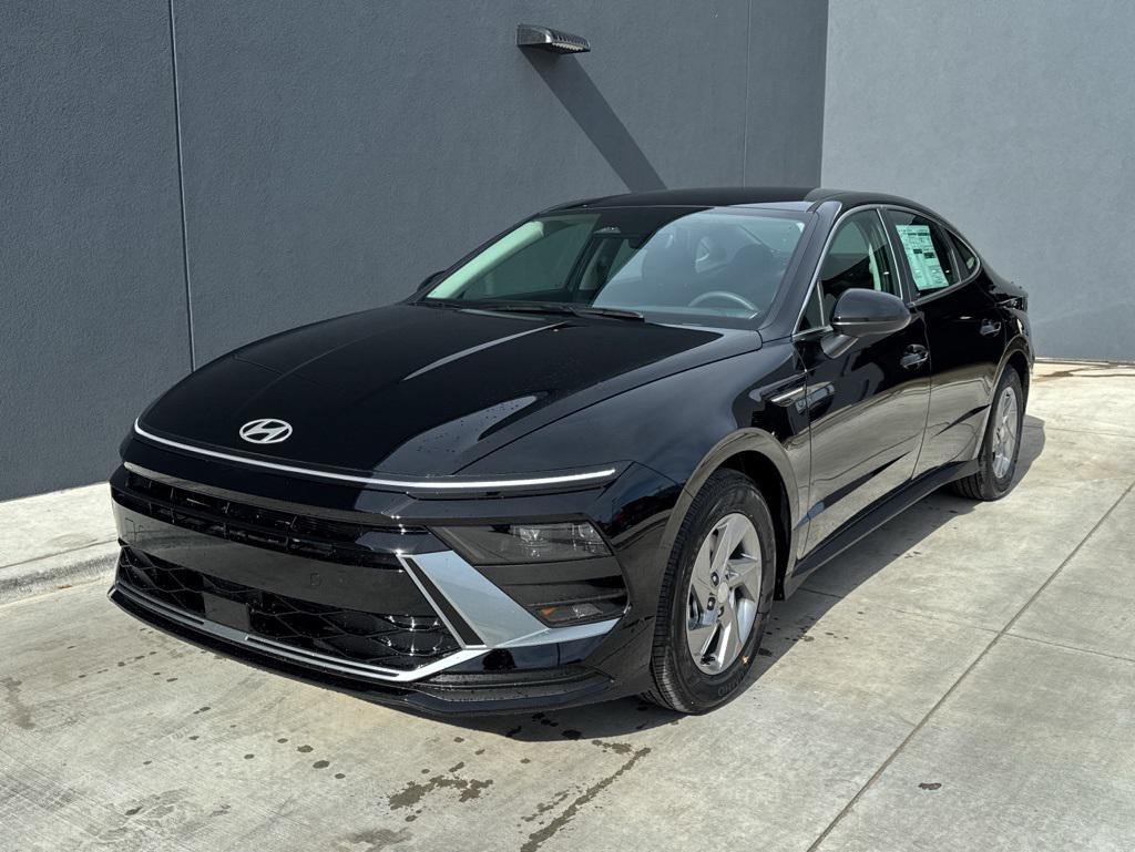 2026 Hyundai Sonata SE's photo