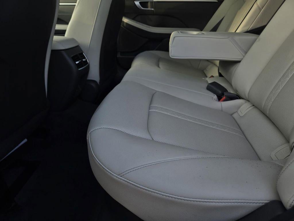 2025 Hyundai Sonata Hybrid Limited - Photo 16