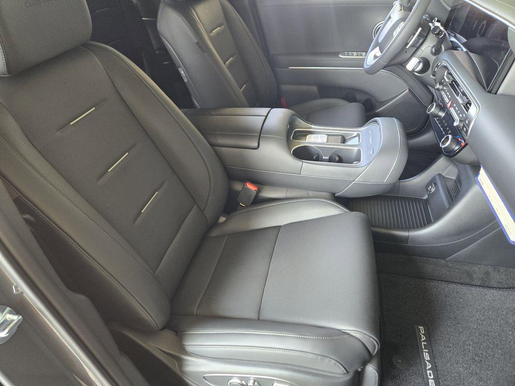 2026 Hyundai Palisade Calligraphy - Photo 9