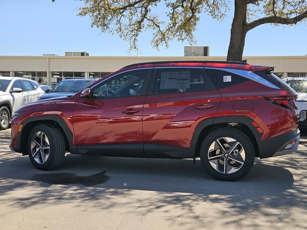 2025 Hyundai Tucson SEL photo 2