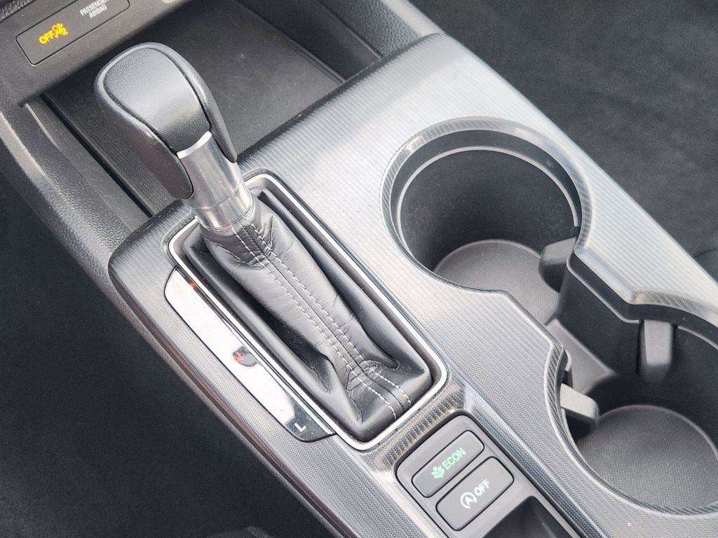 2023 Honda Civic Hatchback EX-L - Photo 20