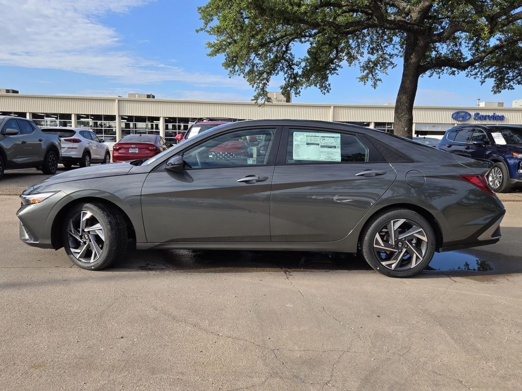 New 2025 Hyundai Elantra SEL Sport Sedan