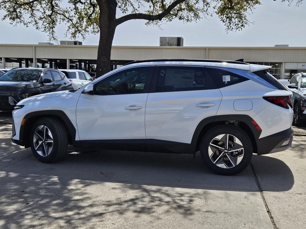 2025 Hyundai Tucson SEL photo 2