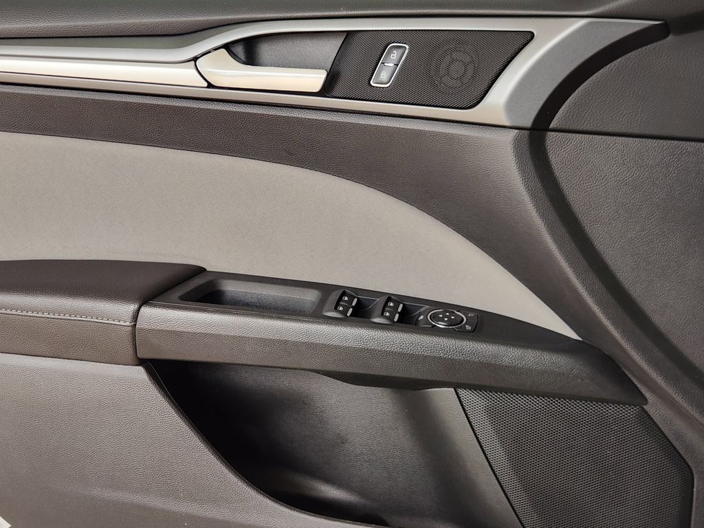 2016 Ford Fusion S - Photo 22