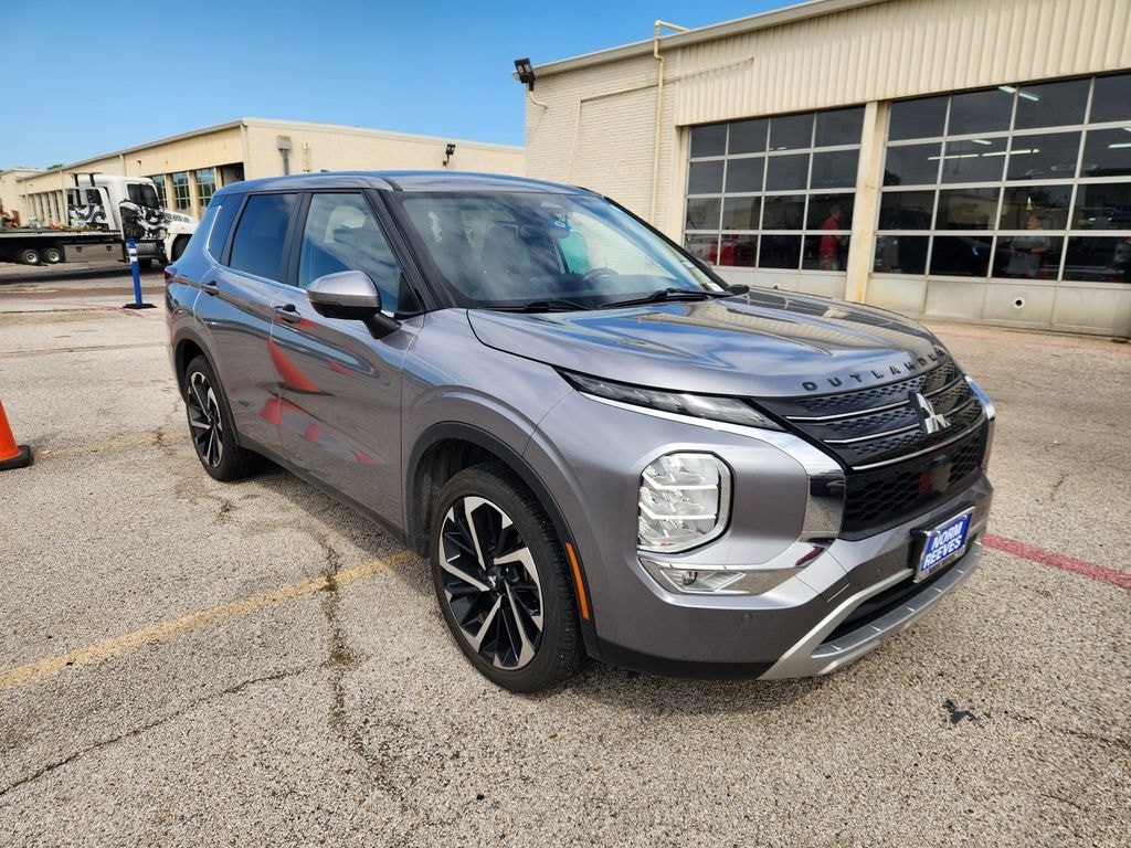 Used 2022 Mitsubishi Outlander SE SUV