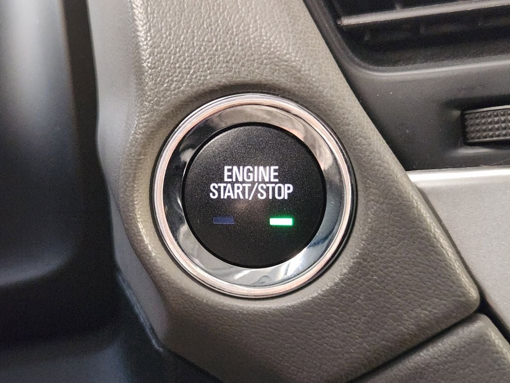 2016 Chevrolet Suburban LT - Photo 20