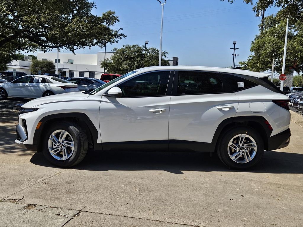 New 2025 Hyundai Tucson SE SUV