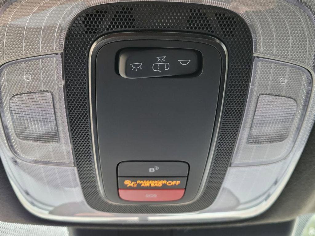 2025 Hyundai Elantra Blue - Photo 31