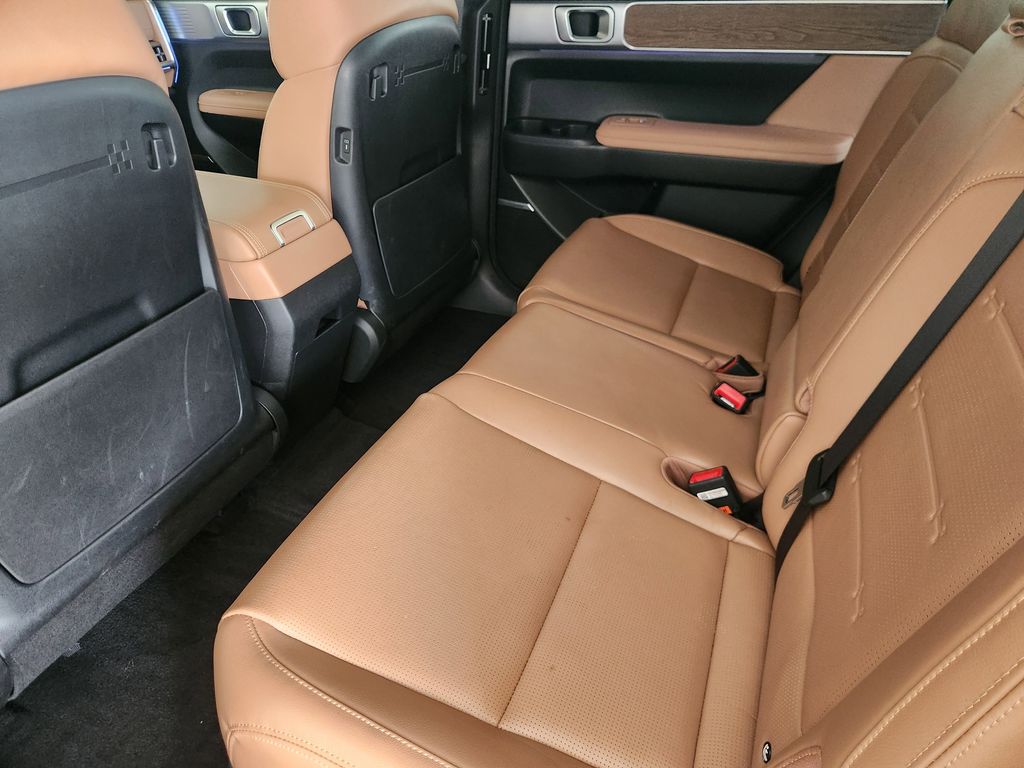 2025 Hyundai Santa Fe Limited - Photo 28