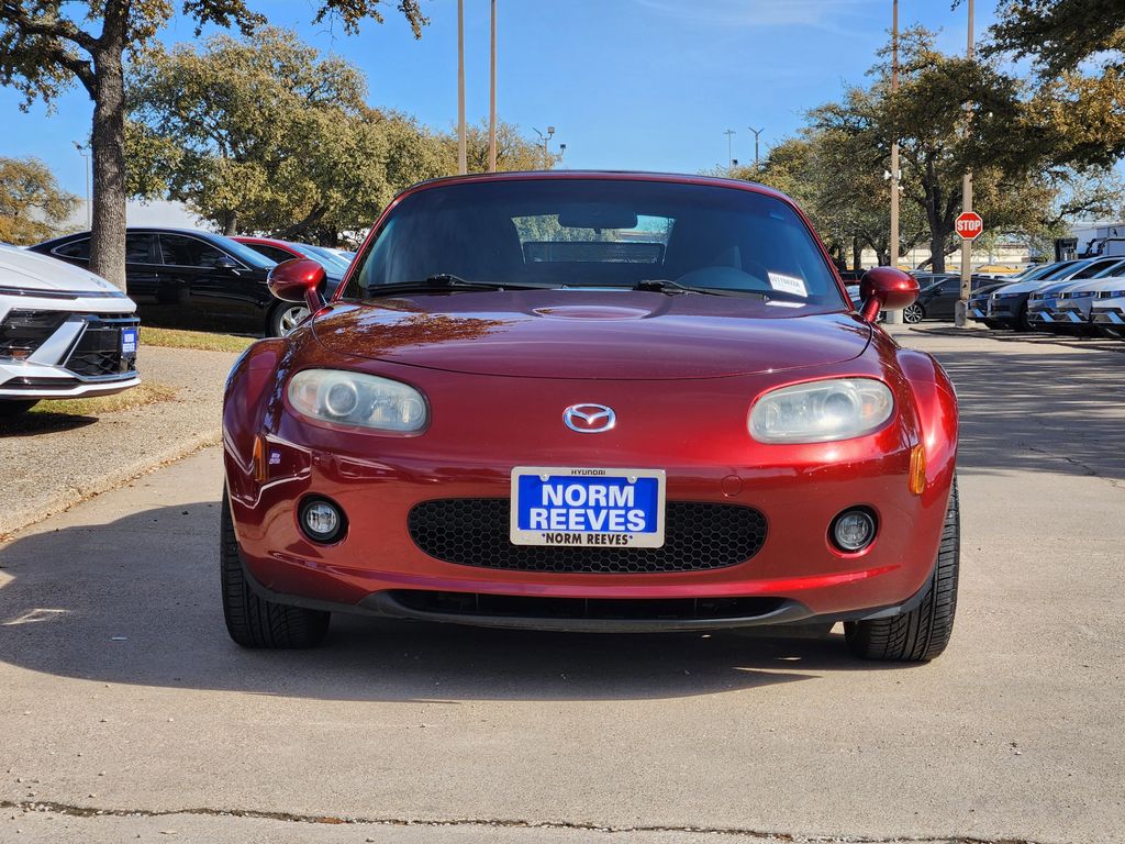 Used 2006 Mazda MX-5 Miata Base with VIN JM1NC25F060119472 for sale in Irving, TX