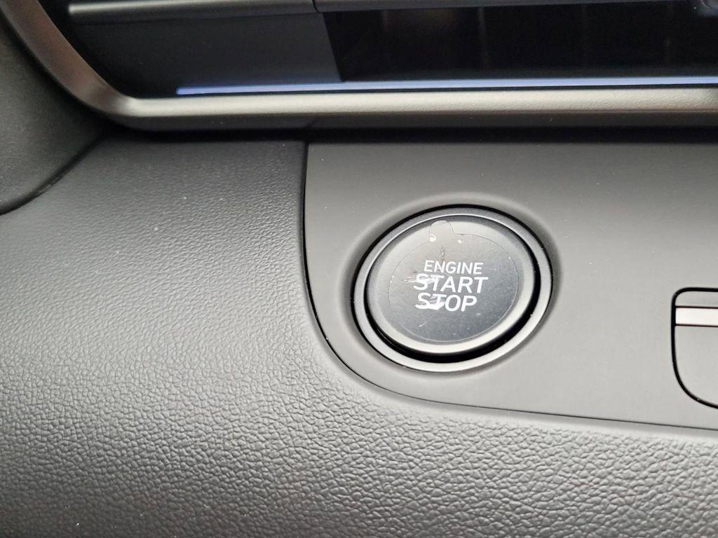 2025 Hyundai Elantra Blue - Photo 28