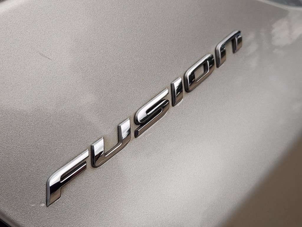 2016 Ford Fusion S - Photo 8