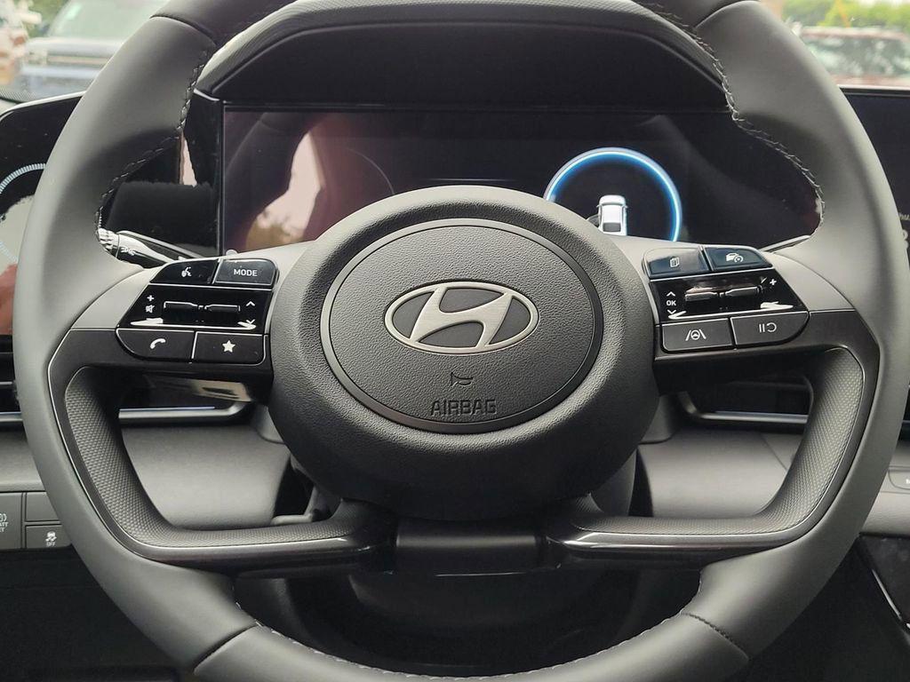 2025 Hyundai Elantra Blue - Photo 12