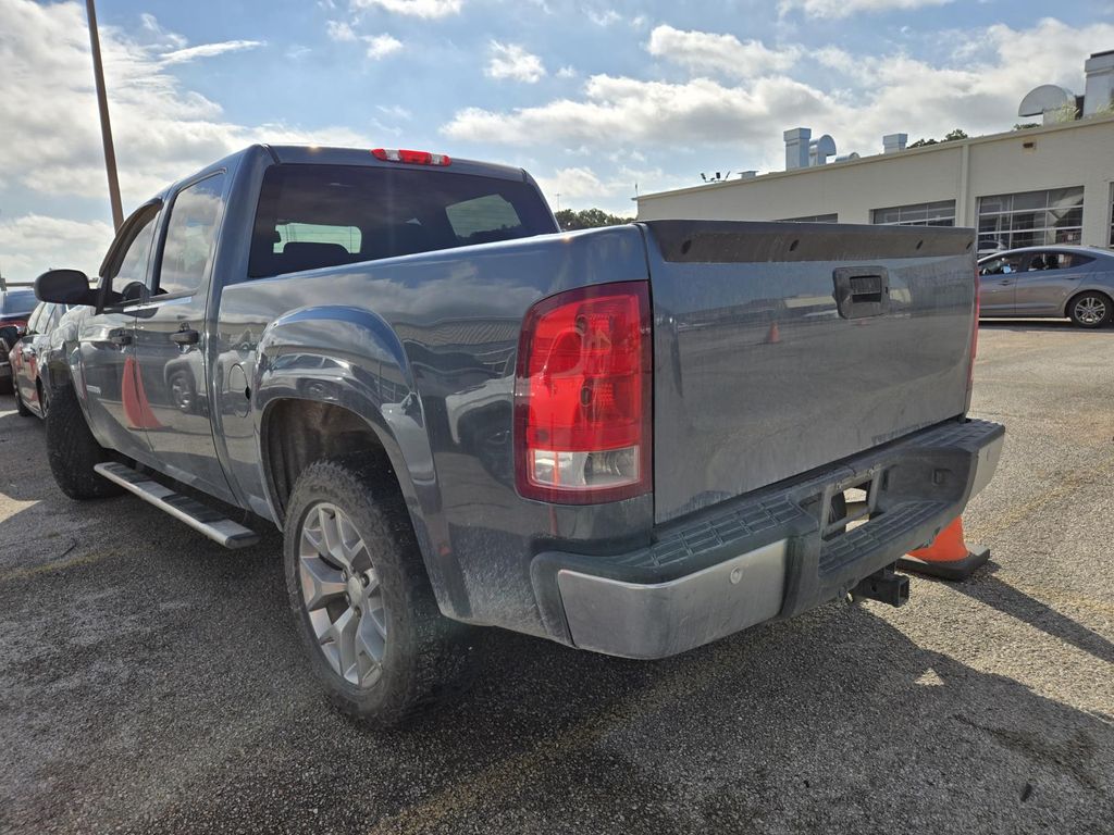 2013 Gmc Sierra 1500 SLE photo 2
