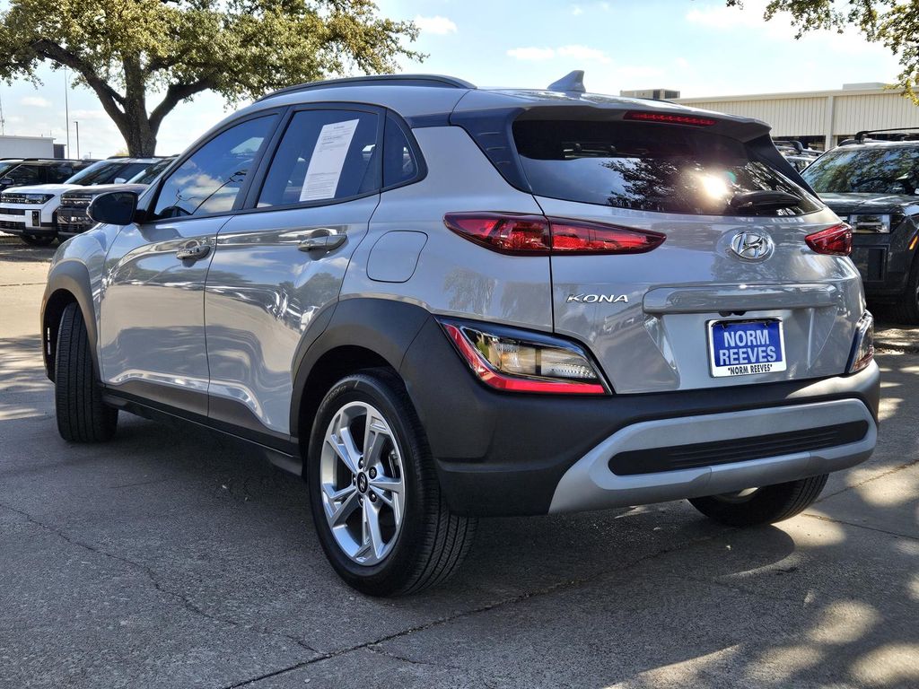2023 Hyundai Kona SEL photo 3