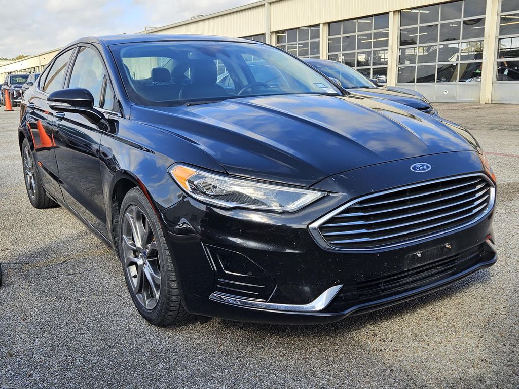 2020 Ford Fusion SEL photo 3