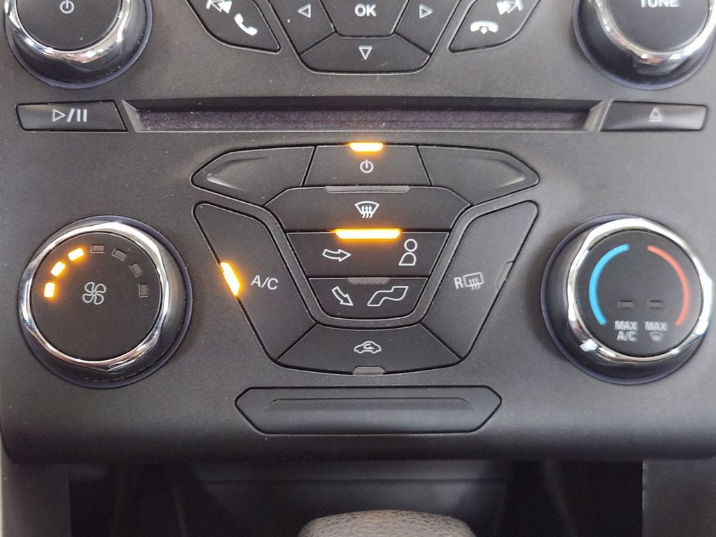 2016 Ford Fusion S - Photo 19