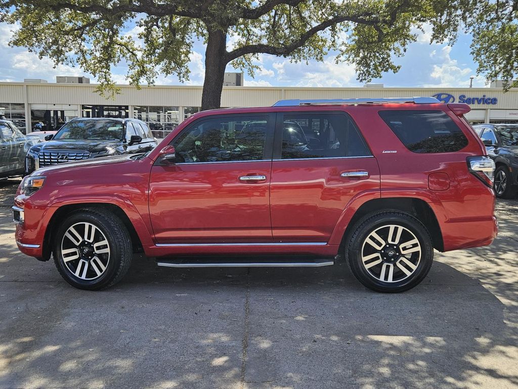 2022 Toyota 4Runner Limited photo 2