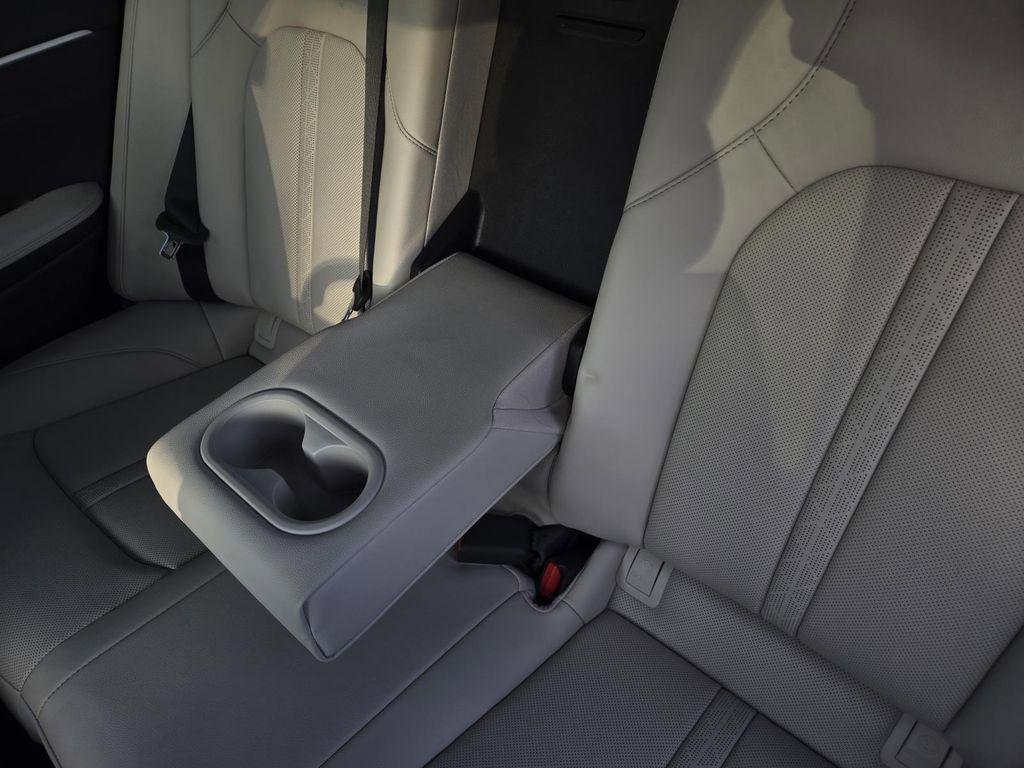 2025 Hyundai Sonata Hybrid Limited - Photo 17