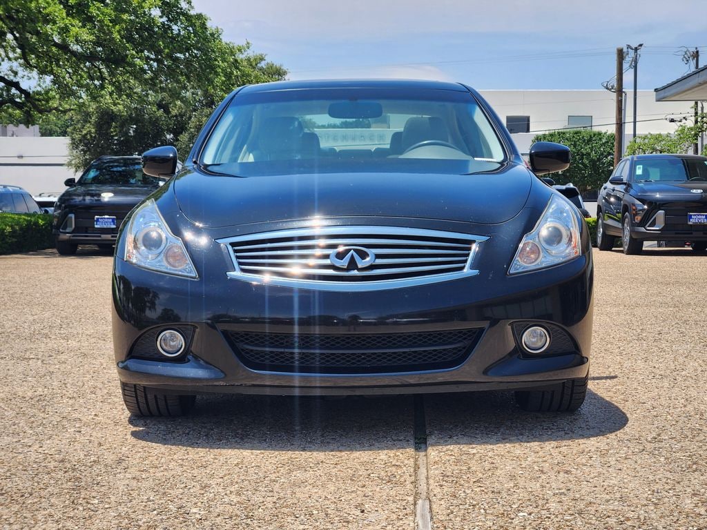 Used 2015 INFINITI Q40 Base Sedan