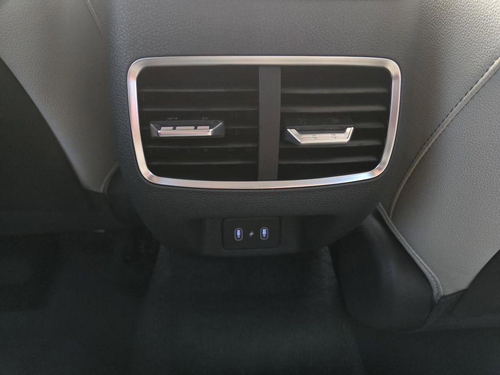 2025 Hyundai Sonata Hybrid Limited - Photo 18