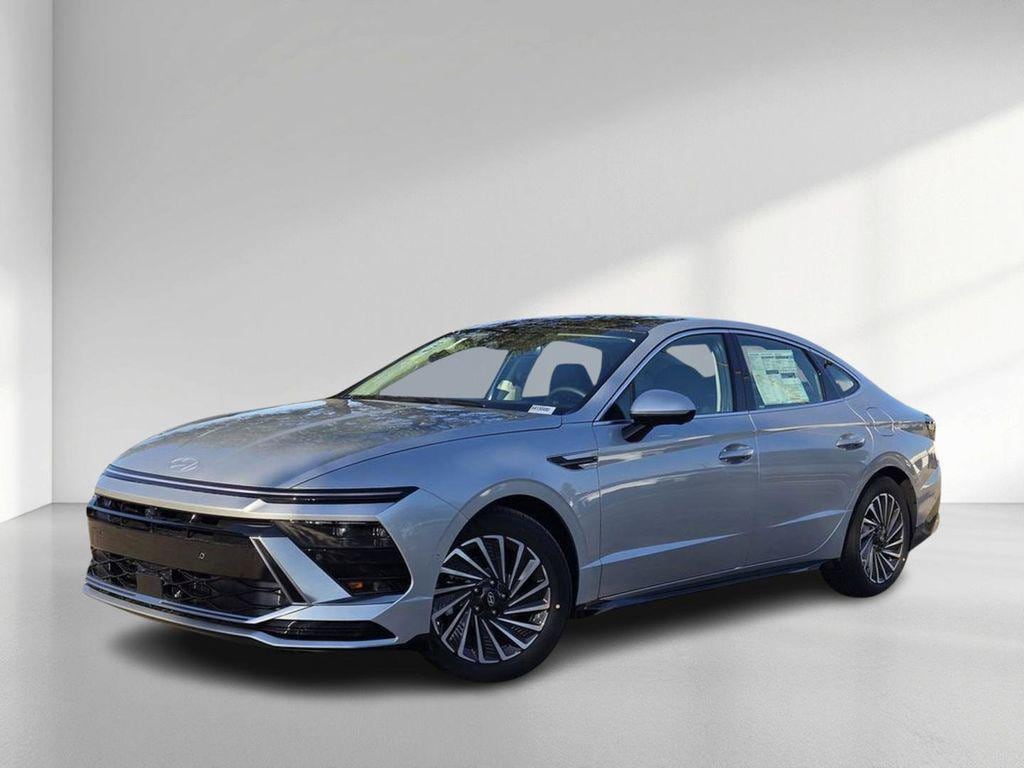 New 2025 Hyundai Sonata Hybrid Limited Sedan