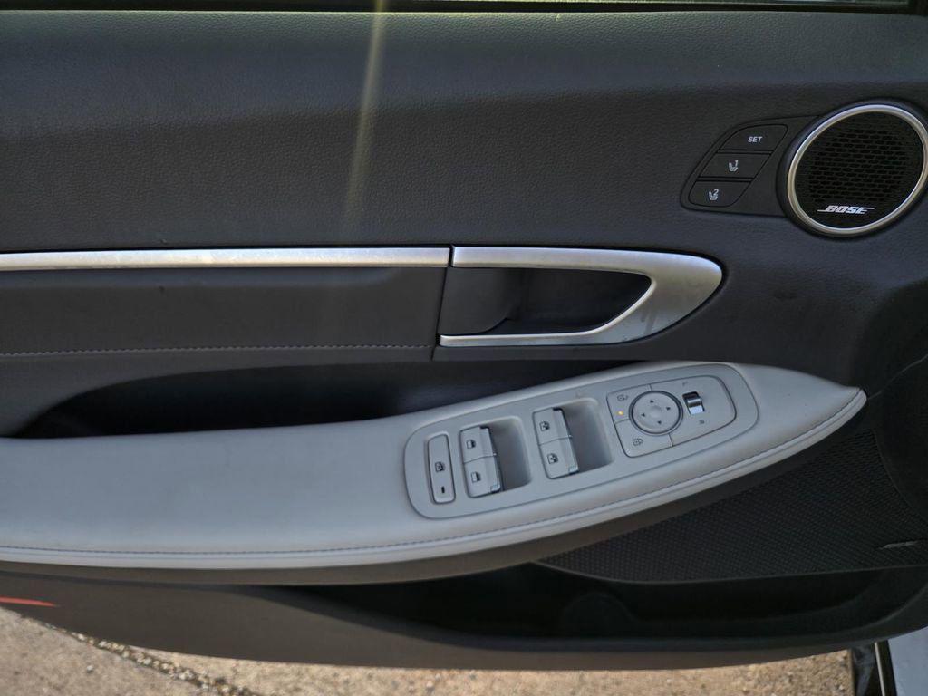 2025 Hyundai Sonata Hybrid Limited - Photo 21
