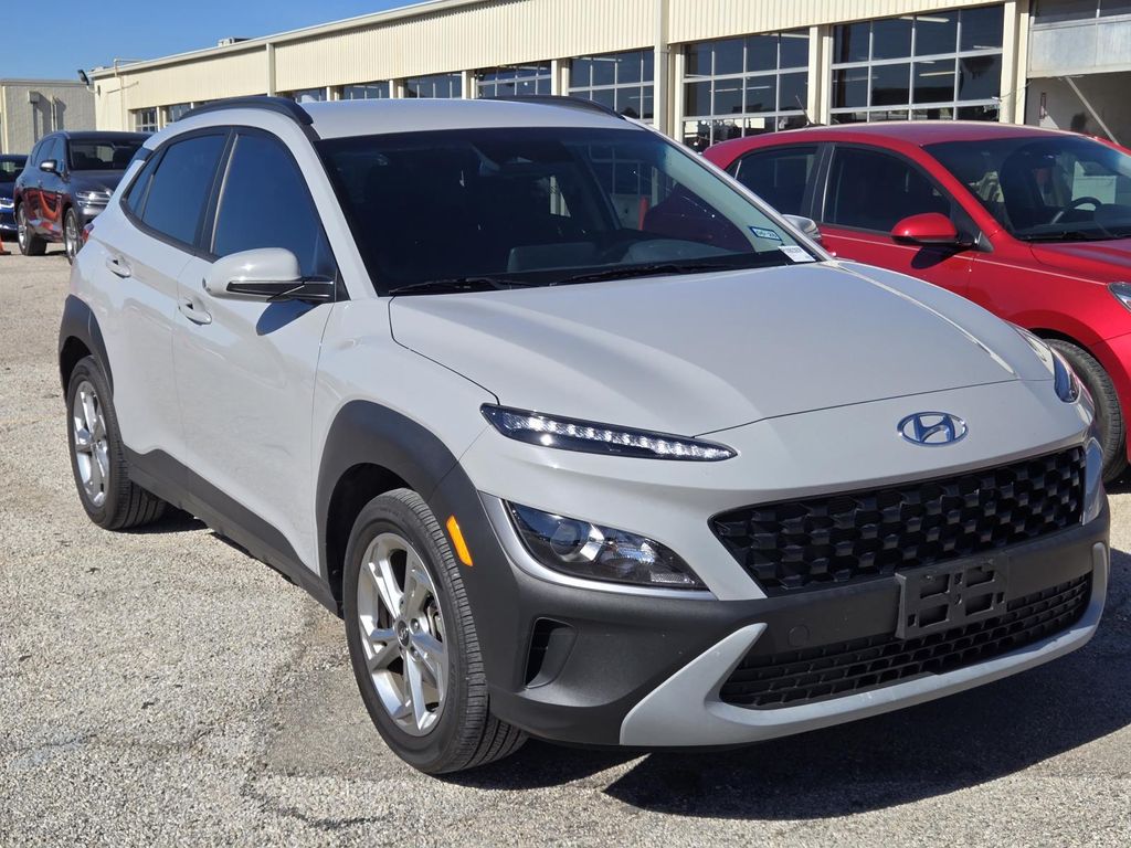 2023 Hyundai Kona SEL photo 4
