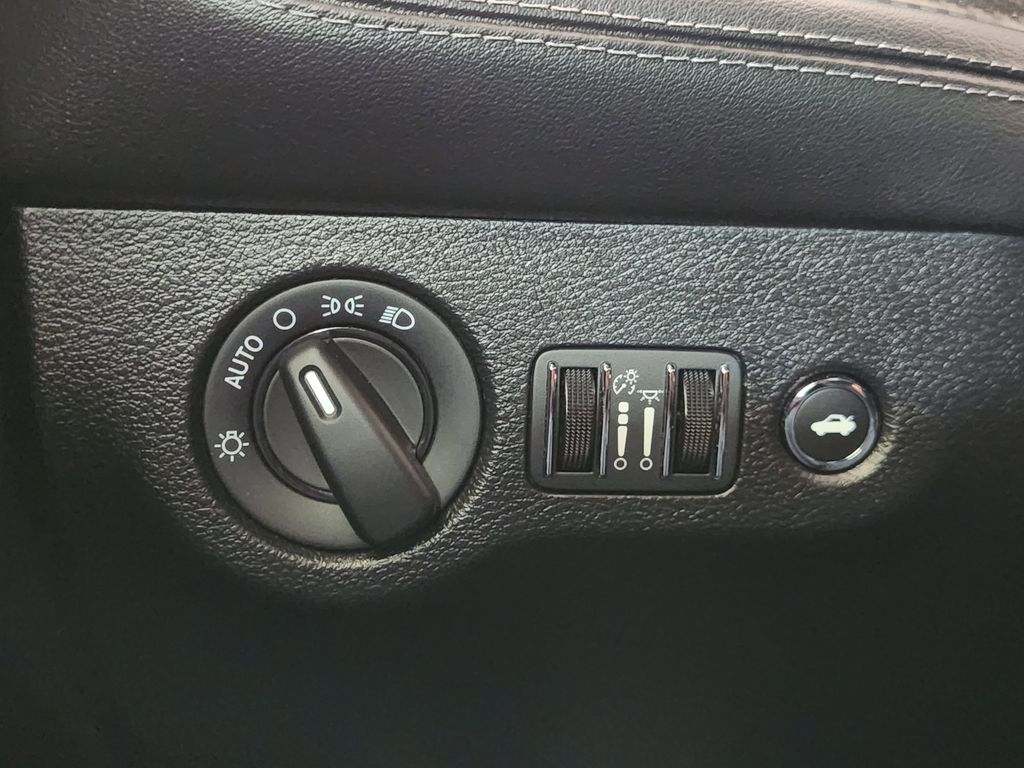2023 Dodge Challenger R/T - Photo 22