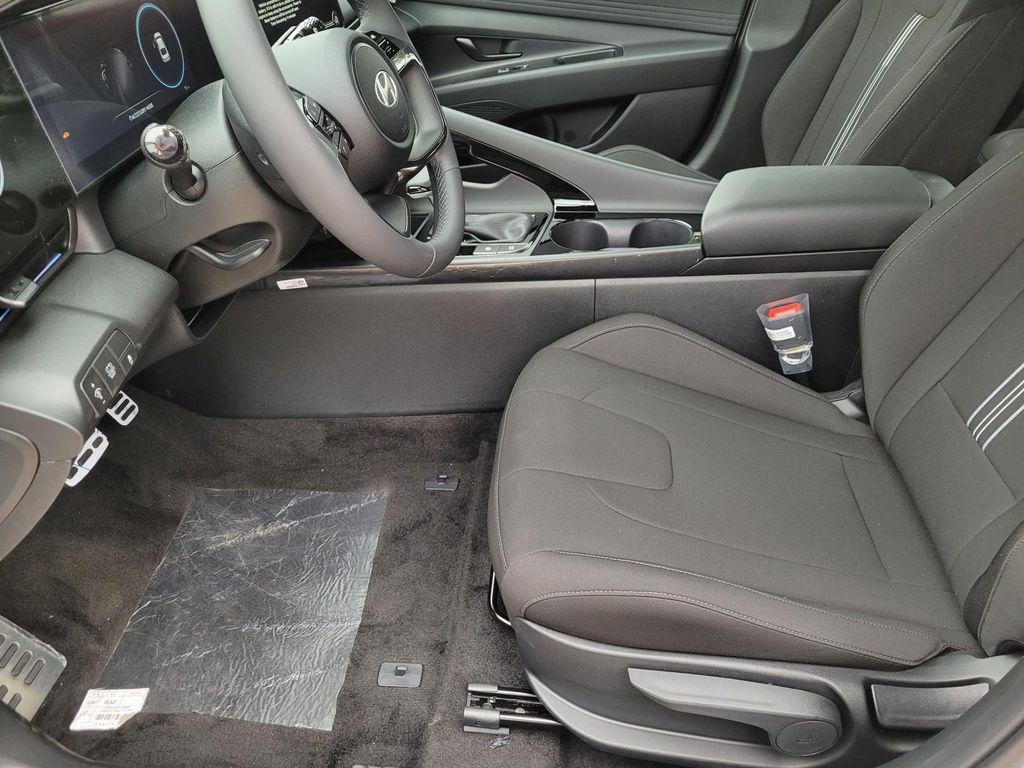 2025 Hyundai Elantra Blue - Photo 22