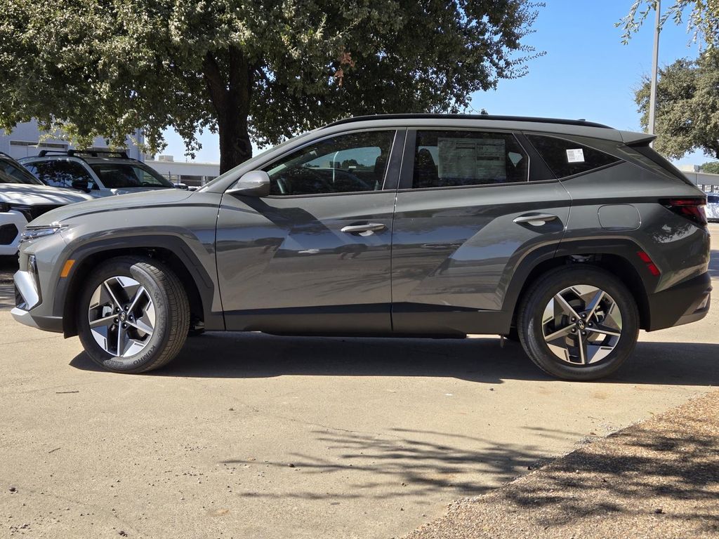 2025 Hyundai Tucson SEL photo 2