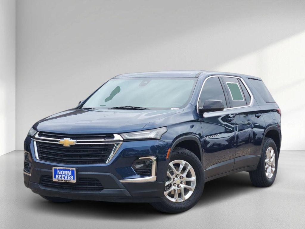 2023 Chevrolet Traverse FWD LS's photo