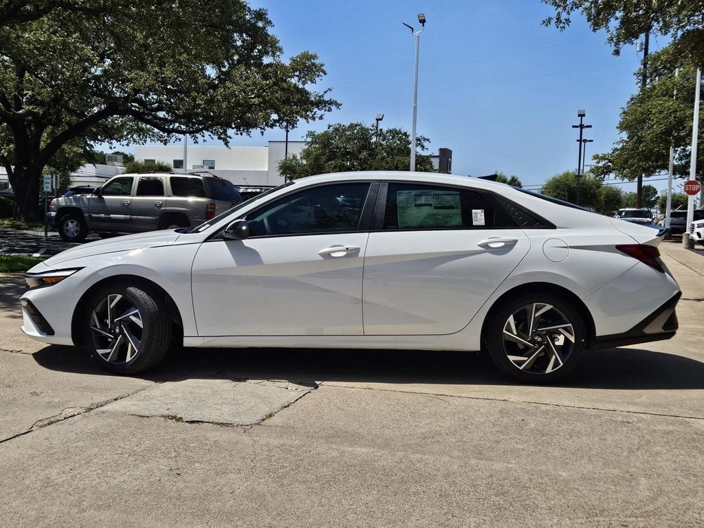 New 2025 Hyundai Elantra SEL Sport Sedan