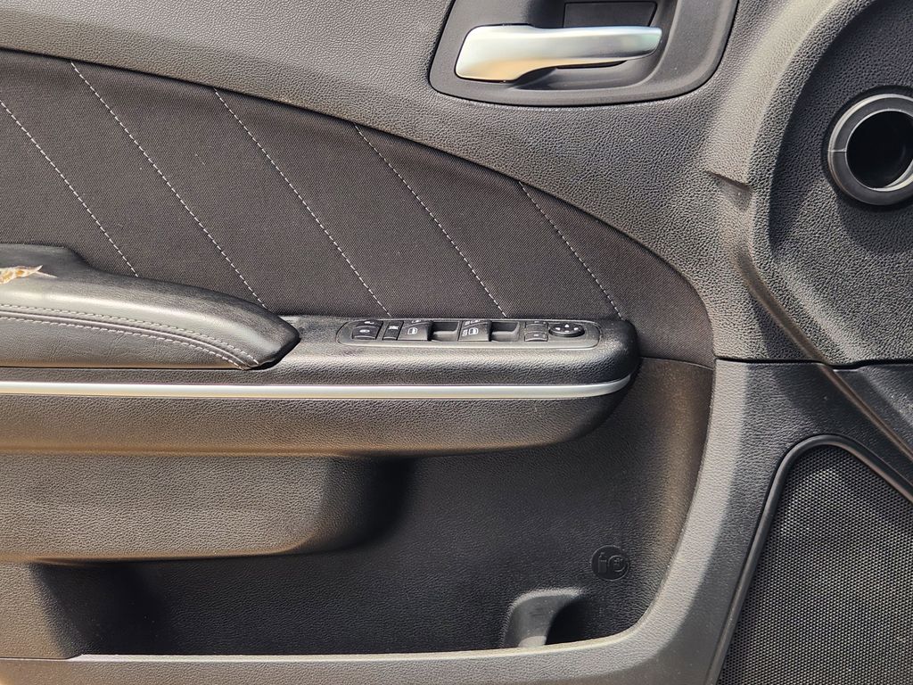 2020 Dodge Charger SXT - Photo 23