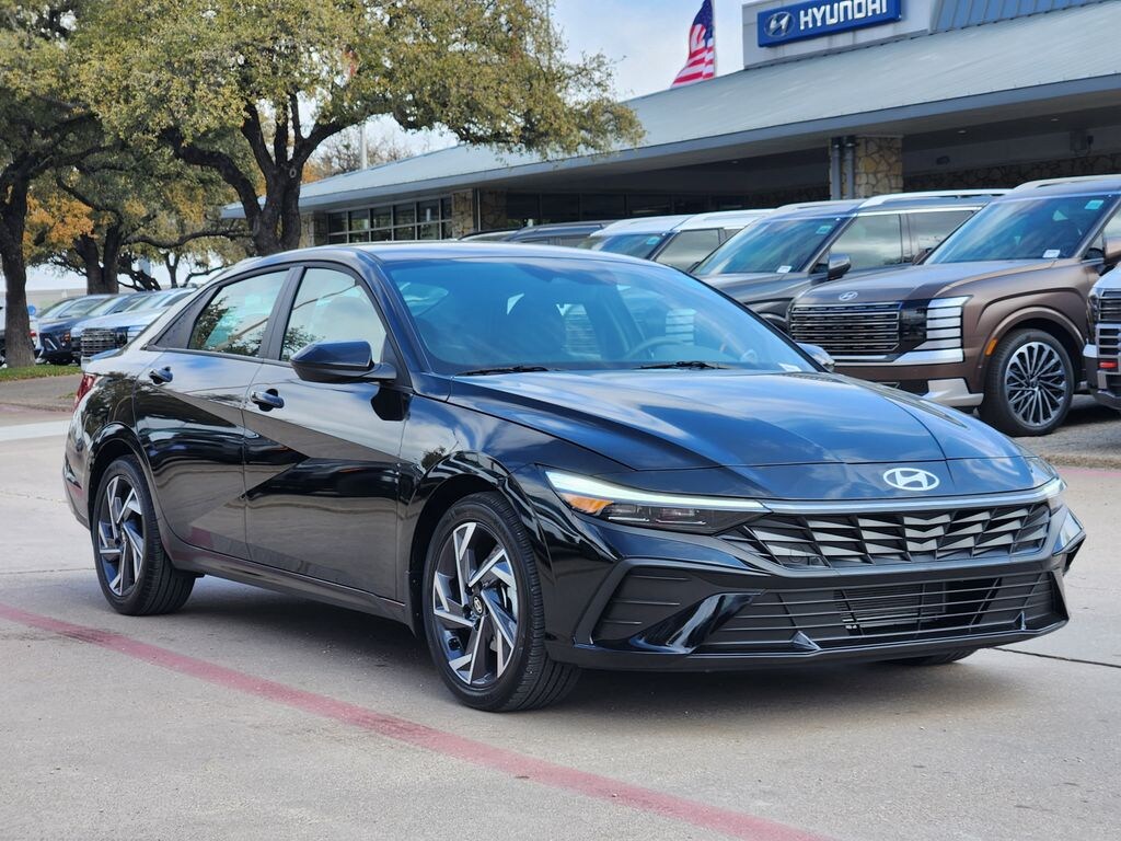Certified 2025 Hyundai Elantra SEL Sport Sedan