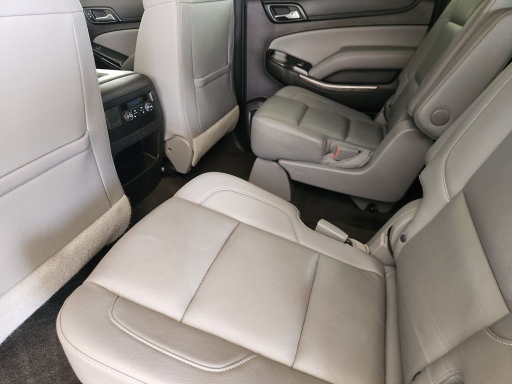 2016 Chevrolet Suburban LT - Photo 29