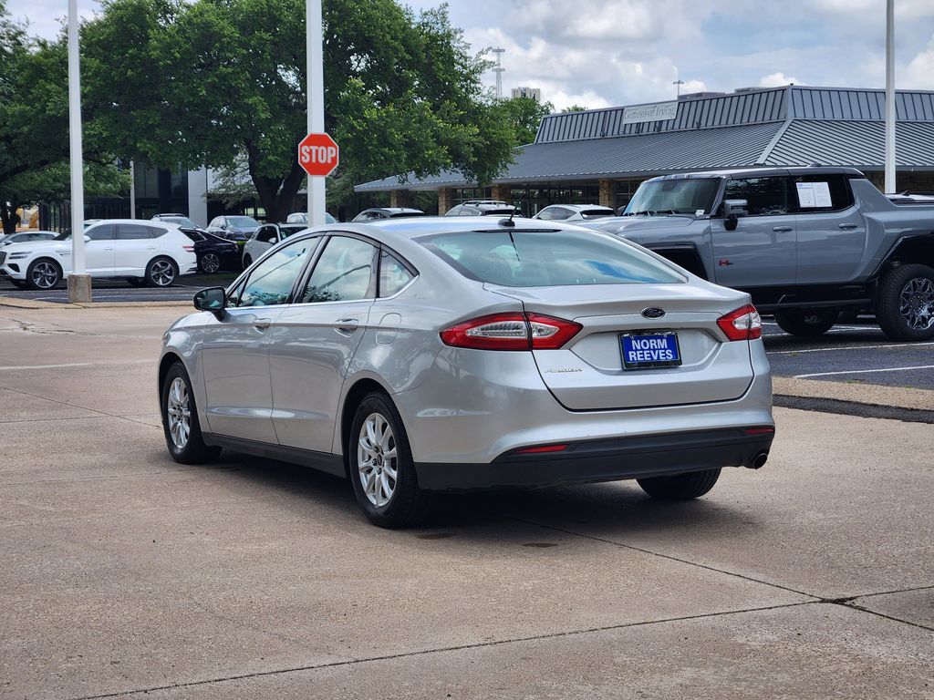 2016 Ford Fusion S - Photo 7