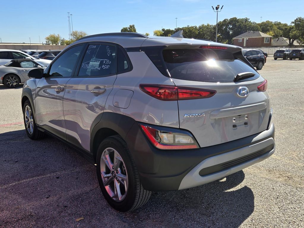 2023 Hyundai Kona SEL photo 2