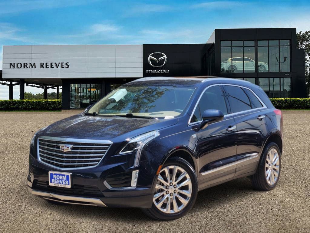 2017 Cadillac XT5 AWD Platinum's photo