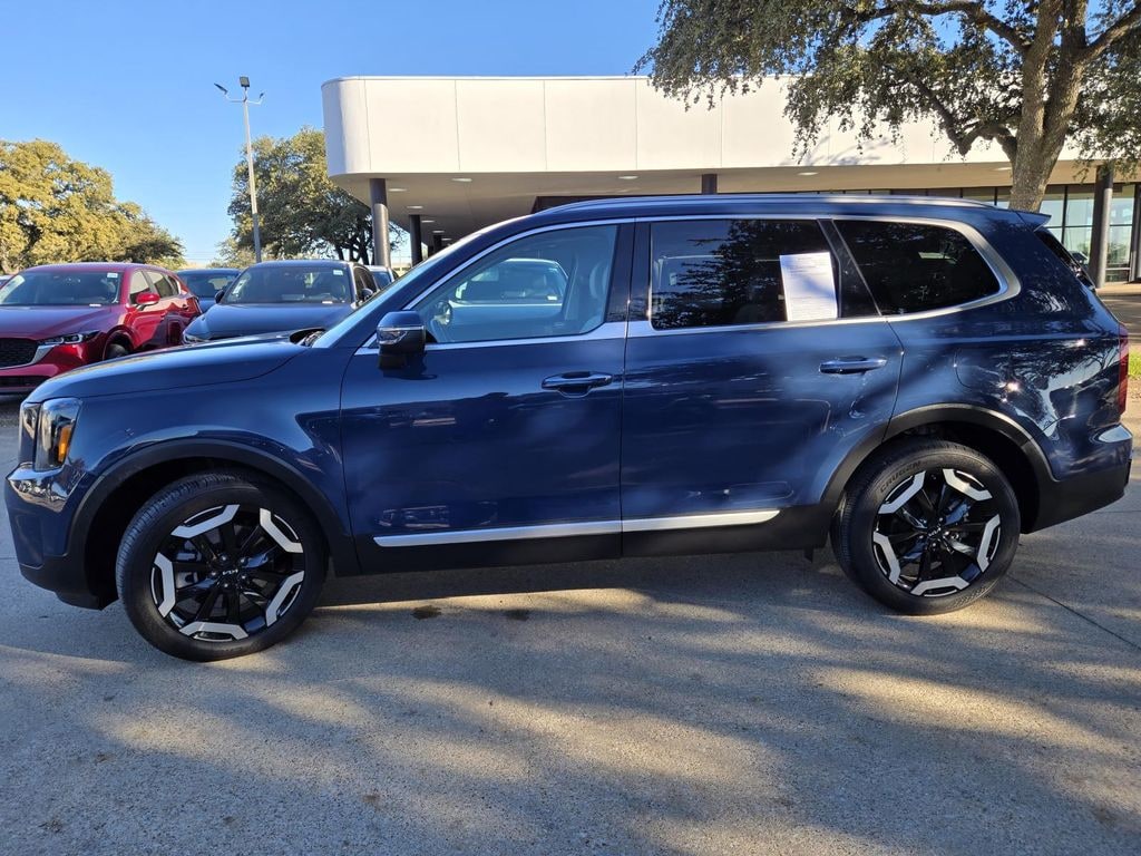 Used 2025 Kia Telluride S SUV