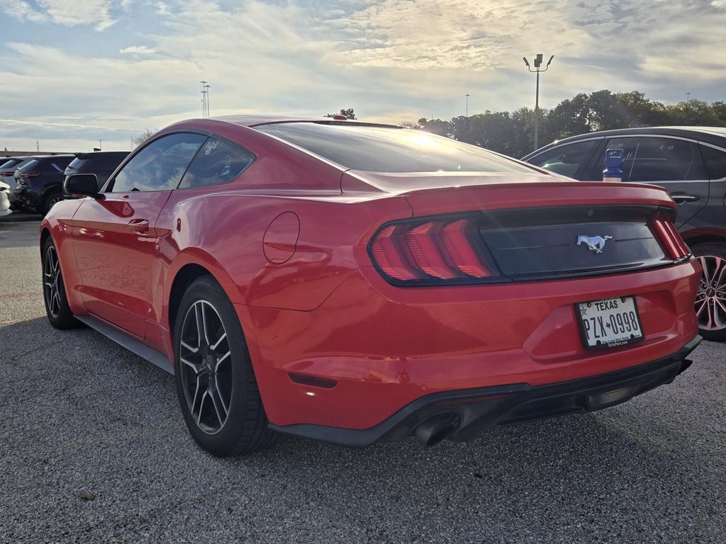 2020 Ford Mustang photo 2