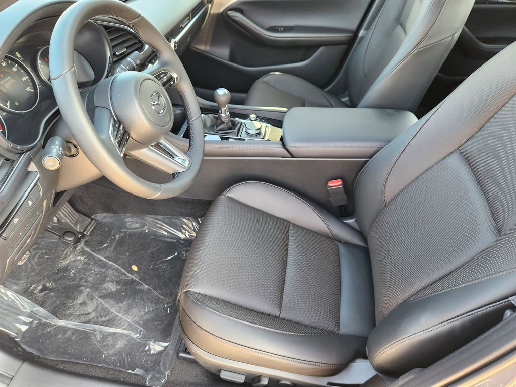 2026 Mazda Mazda3 Premium - Photo 8