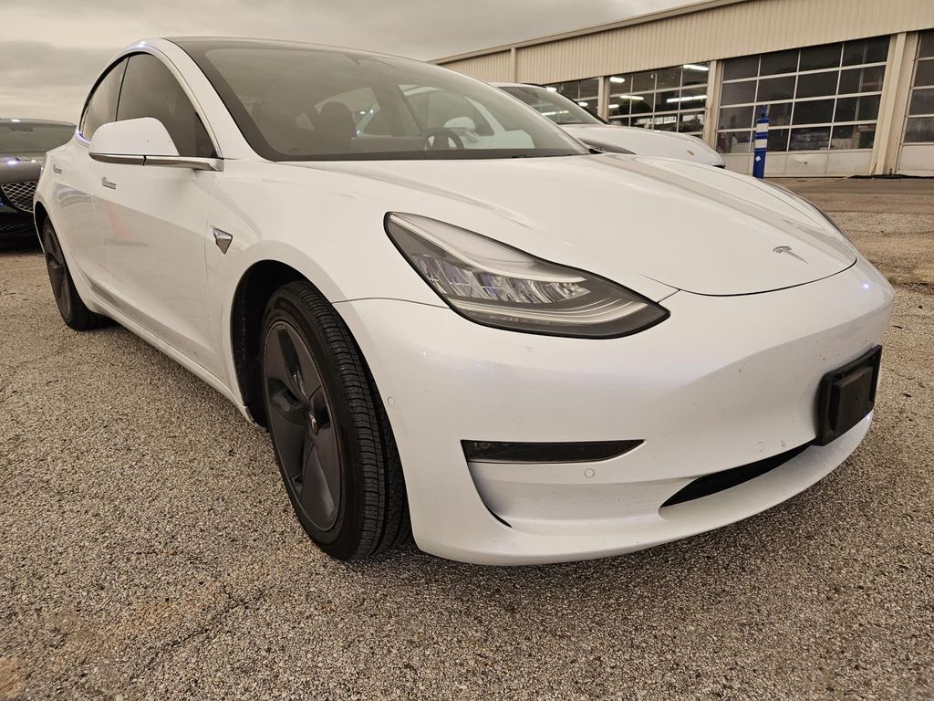 2020 Tesla Model 3 Long Range photo 4