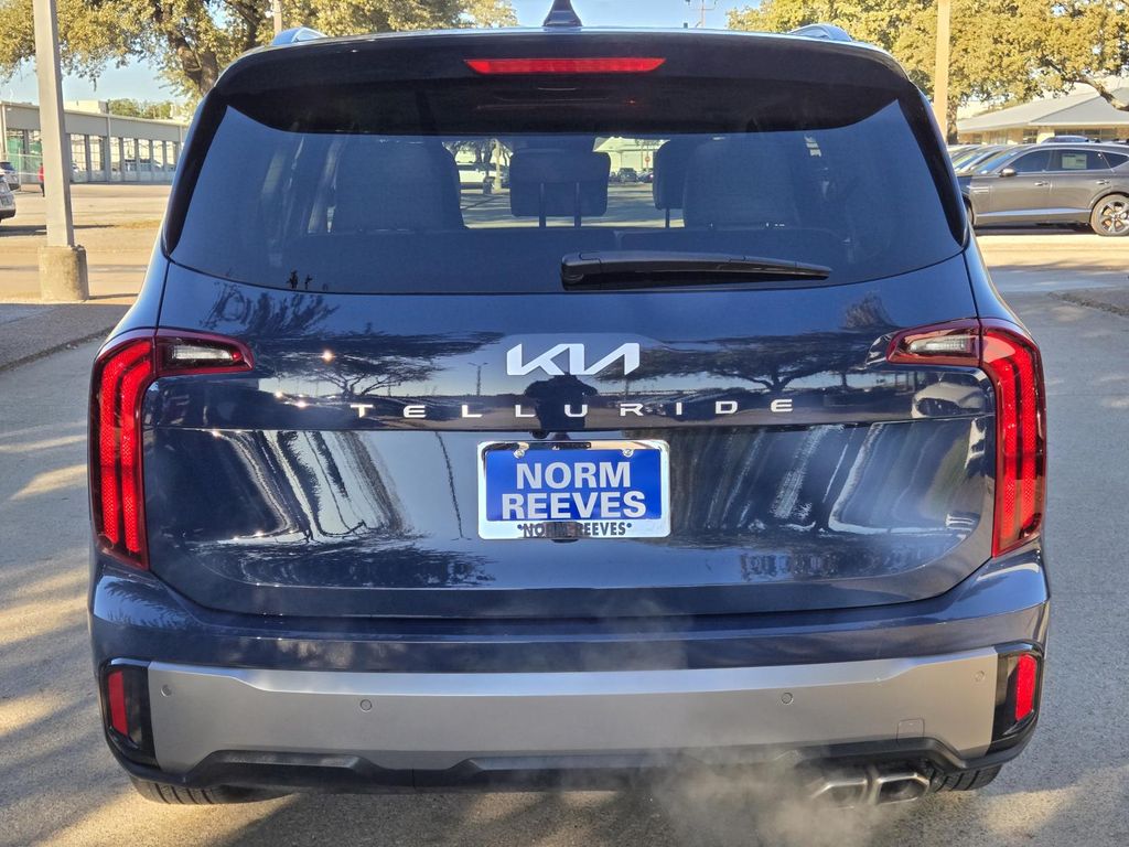 2025 Kia Telluride S photo 4