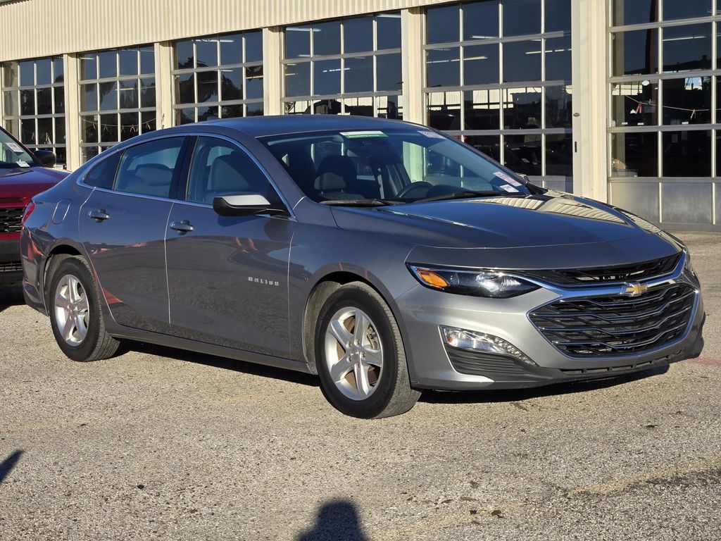 2023 Chevrolet Malibu 1LT photo 4